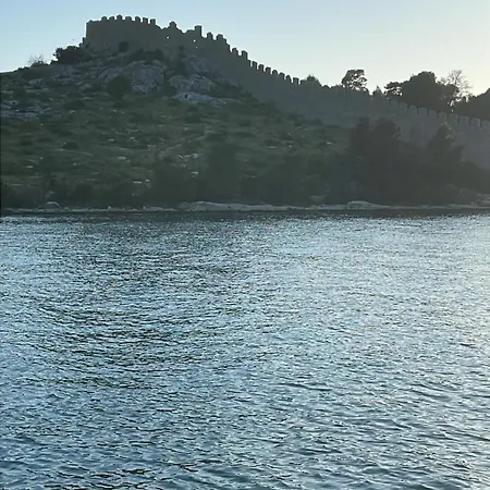 Botel Lorena Private Boat Tour *